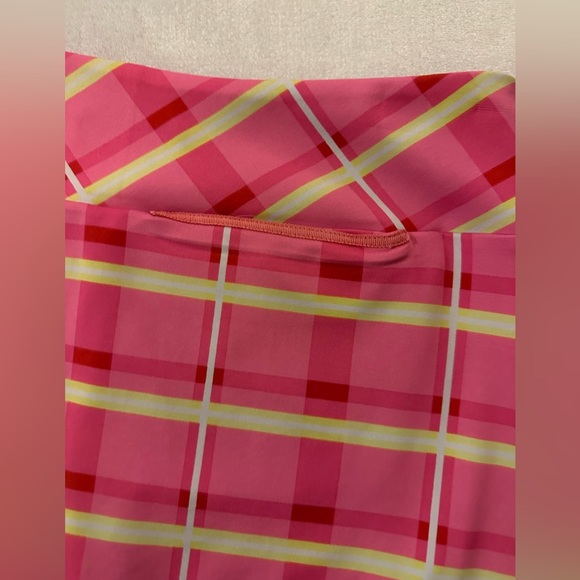 Golftini designer size medium golf skort. Pull on performance fabric. Pink plaid - Picture 7 of 7